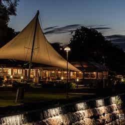 大きな白い帆が目印の「Cafe Ursula(カフェウルスラ)」/画像提供:フィンランド政府観光局