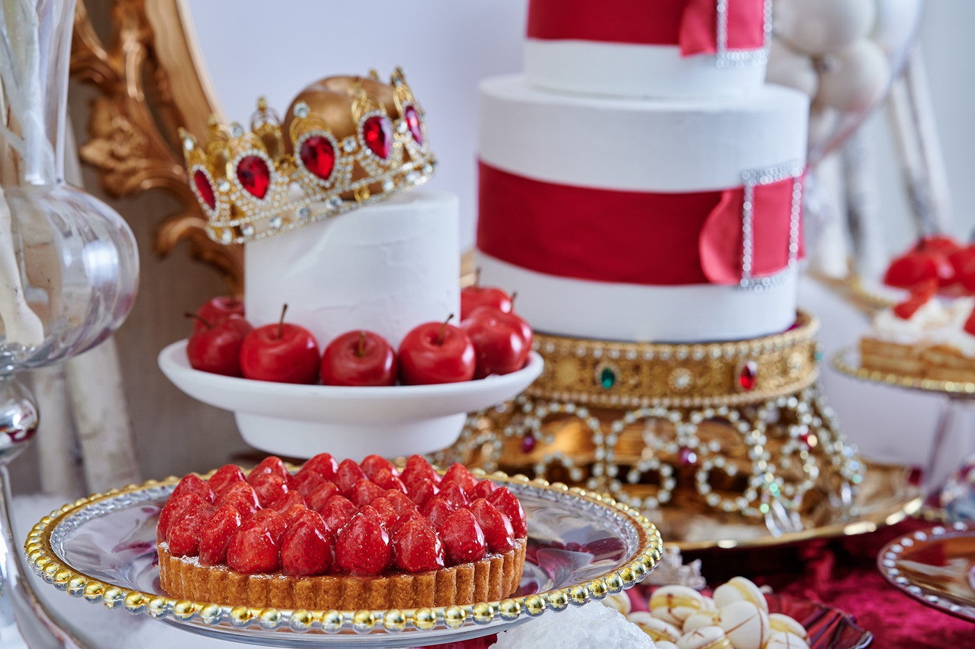 STRAWBERRY SNOW WHITE ～苺で目覚める白雪姫～／画像提供：ベストホスピタリティーネットワーク