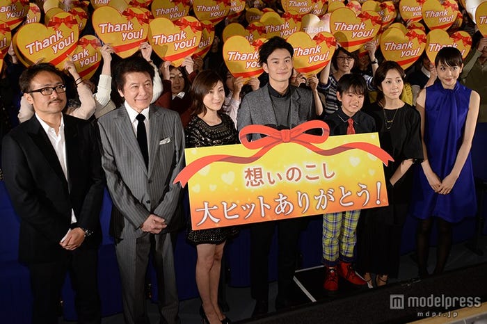 (左より)平川雄一朗監督、鹿賀丈史、広末涼子、岡田将生、巨勢竜也、木南晴夏、松井愛莉