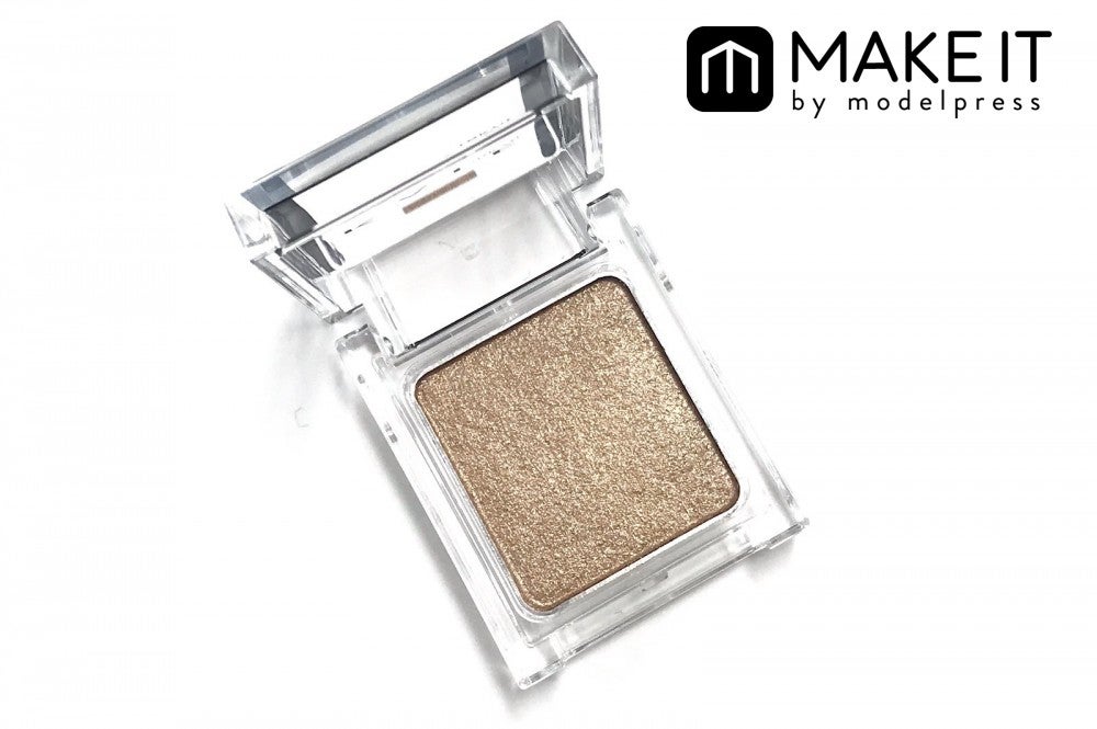 ケイト／ザ アイカラー／010 ライトブラウン／650円（税抜・編集部調べ） (C)メイクイット