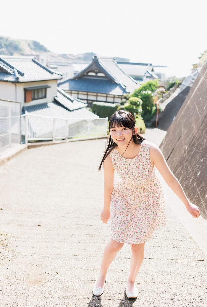 佐山すずか/撮影:HIROKAZU(C)HIROKAZU/集英社