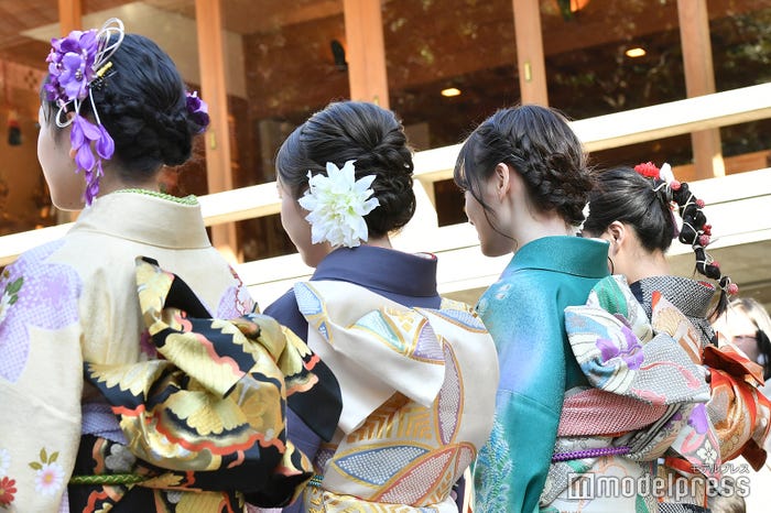 (左から)向井葉月、渡辺みり愛、山下美月、大園桃子(C)モデルプレス