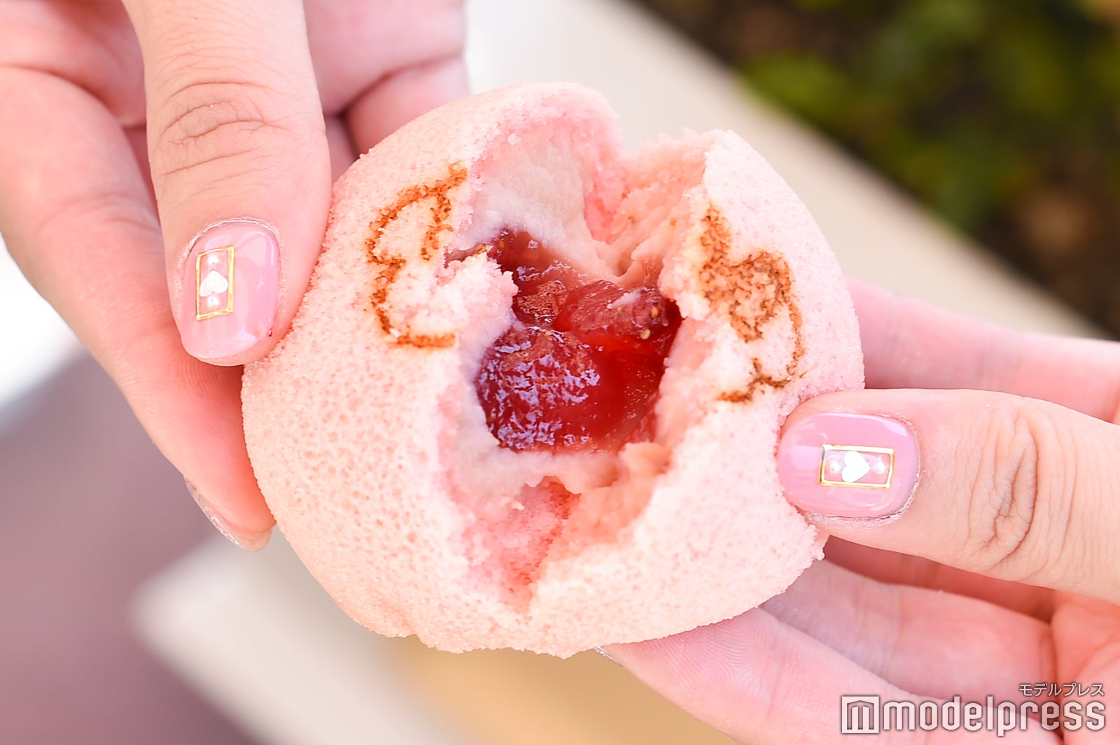 カスタードケーキ（C）モデルプレス（C）Disney