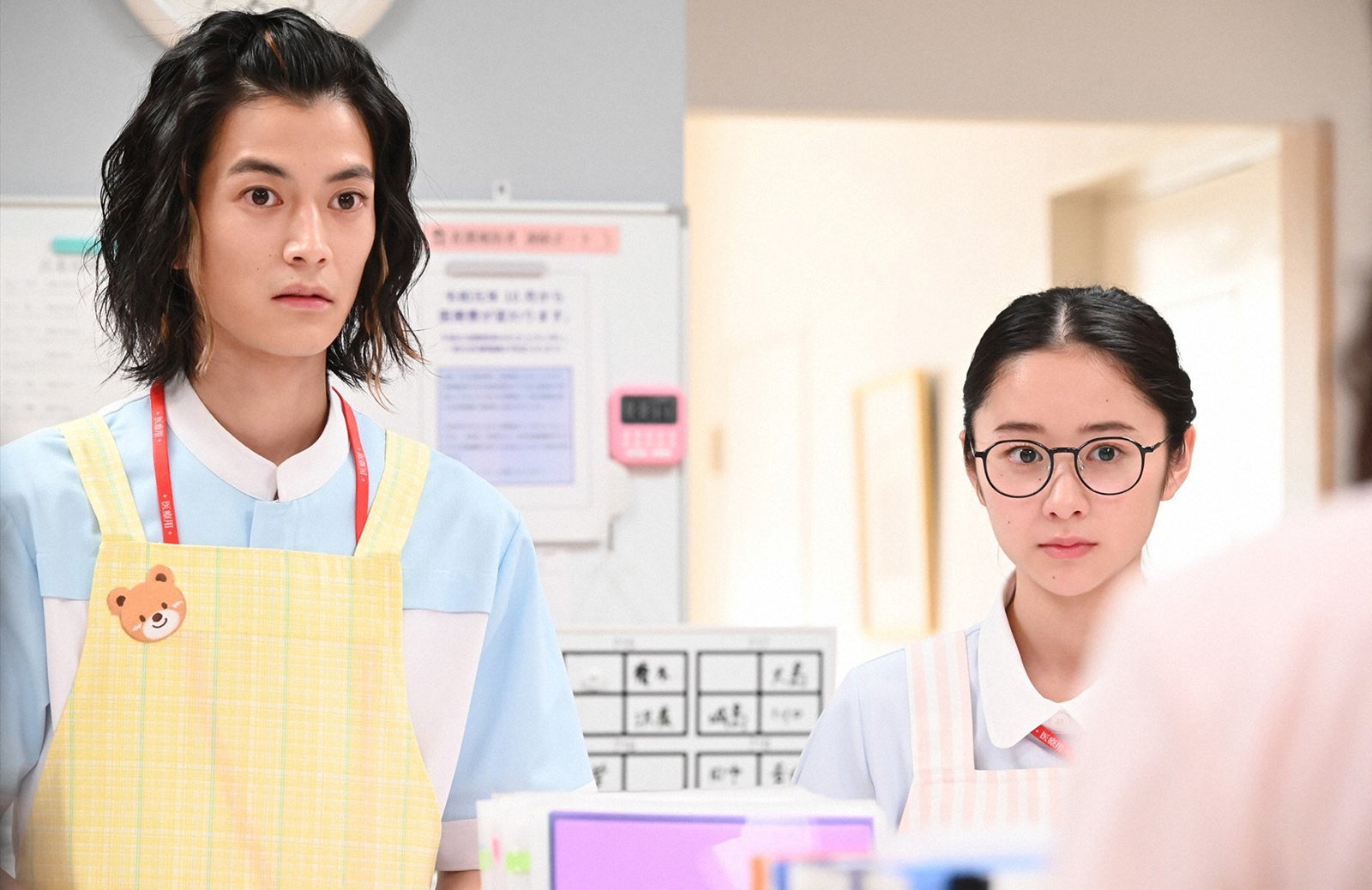 渡邊圭祐、堀田真由／「恋はつづくよどこまでも」第9話より（C）TBS