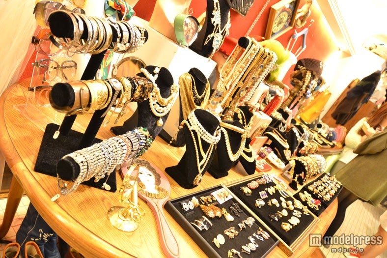 レトロなヴィンテージアクセサリー