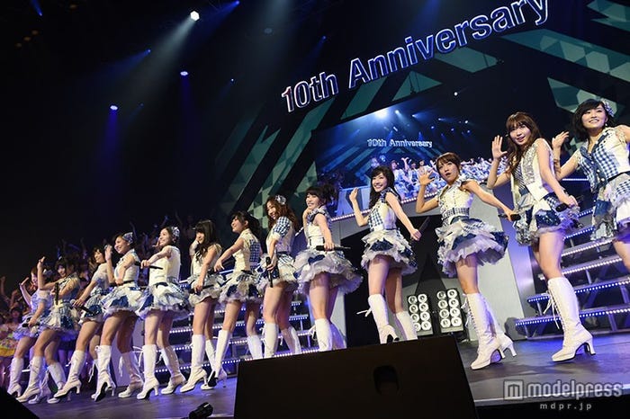 「AKB48リクエストアワーセットリストベスト1035 2015」22日公演より(C)AKS