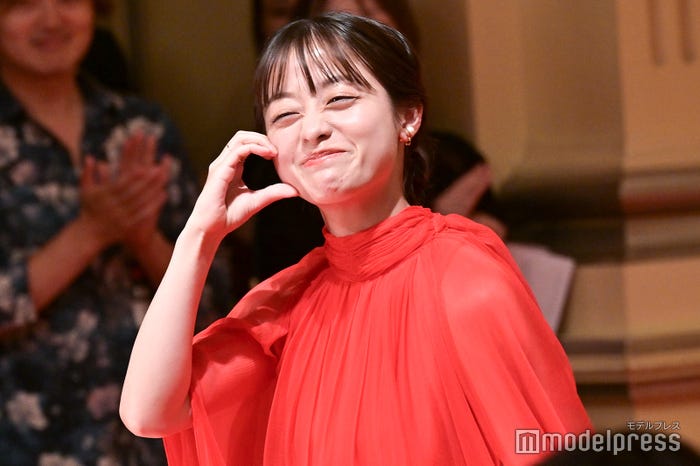 橋本環奈(C)モデルプレス