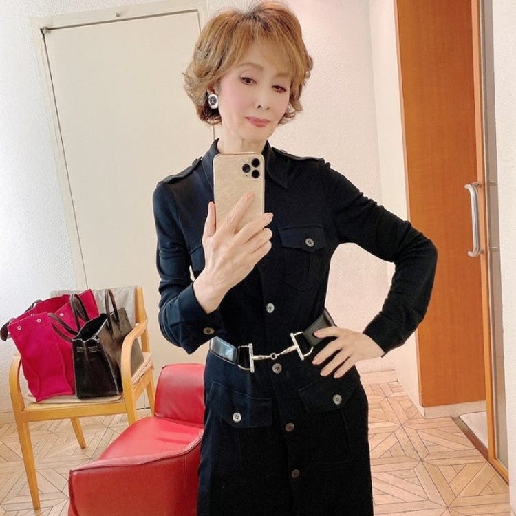 小柳ルミ子 パリで購入した Gucci のワンピース姿を披露 お似合い かっこいい の声 モデルプレス 小柳ルミ子 パリで購入した Gucci のワンピース姿を披露 お似合い かっこいい の声 モデルプレス