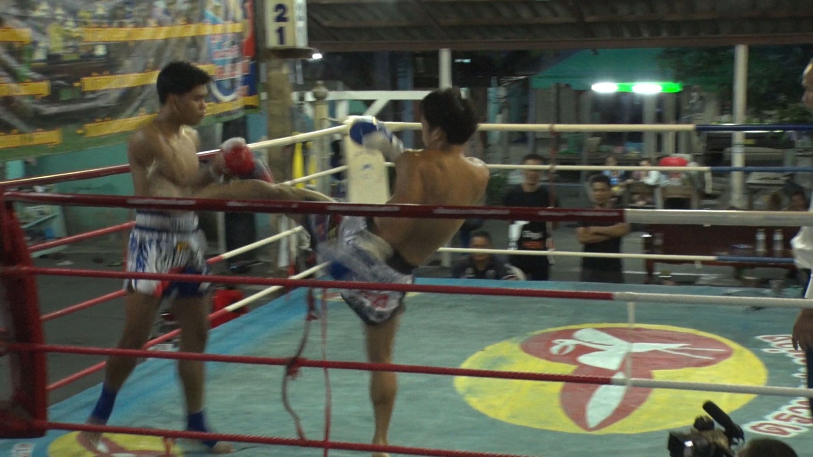 試合に挑む裕ちゃん／「あいのり：Asian Journey」第14話より（C）フジテレビ