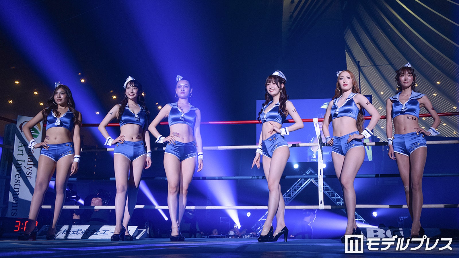 「K-1 GIRLS 2026」がリングデビュー 美スタイル際立つコスチュームで華添える