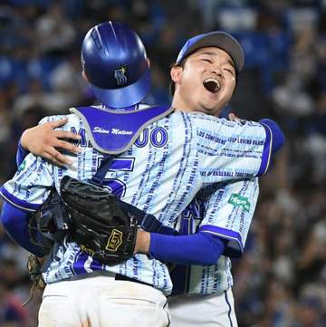 DeNA4連勝 石田裕が1安打完封、7回までノーノーの快投 牧が6年連続2桁10号先制ソロ