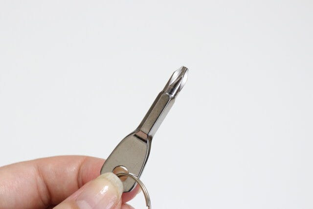 ダイソー　キーホルダー型ドライバー2本セット　プラスドライバー