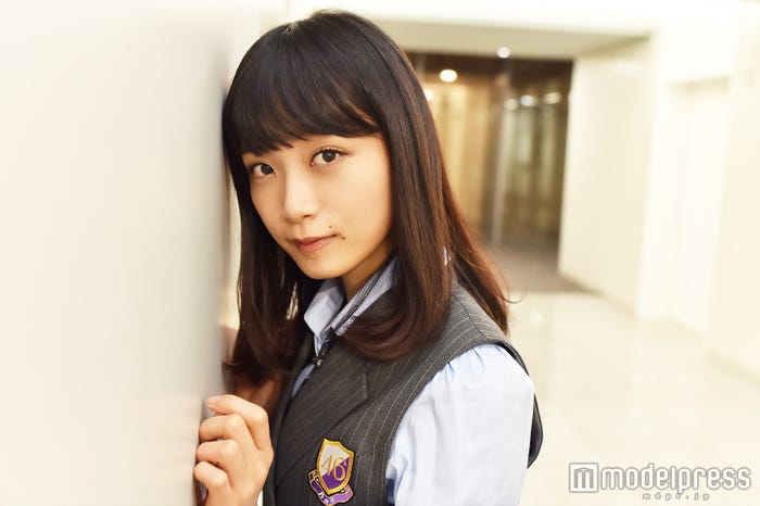 インタビューに応じた深川麻衣(C)モデルプレス