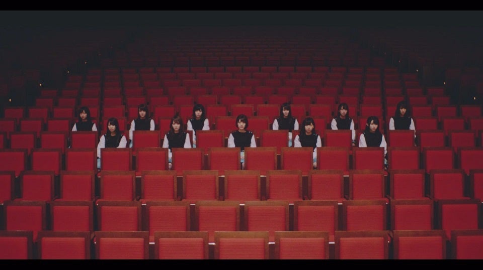 けやき坂46「イマニミテイロ」MVより（提供画像） 