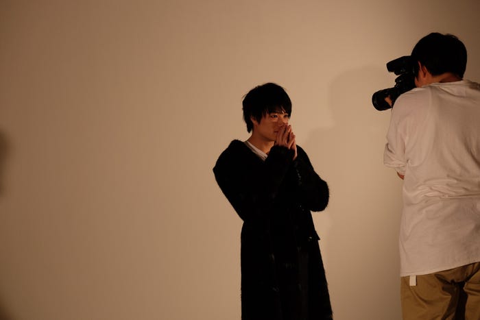 「鈴木伸之ファースト写真集“FACE”」オフショット(画像提供:双葉社)