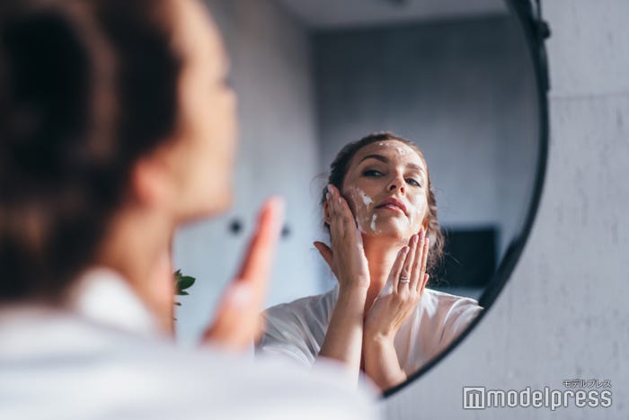 顔だけに気を取られずに他パーツにもご注意を(photo by undrey/AdobeStock)