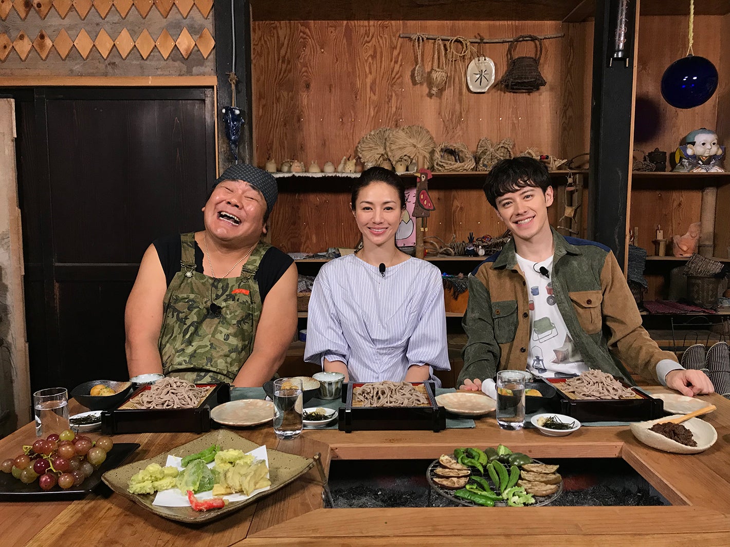 石塚英彦、井川遥、ウエンツ瑛士（C）日本テレビ