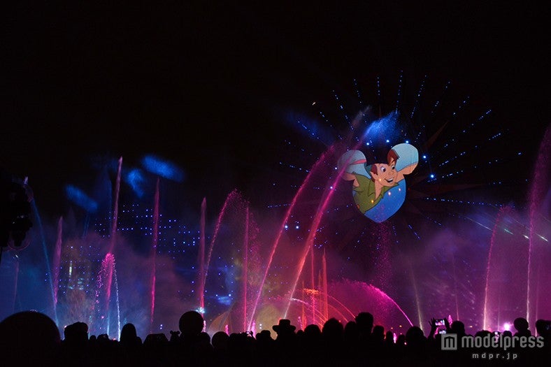 新エンターテイメント「ワールド・オブ・カラー：セレブレイト！ワンダフル・ワールド・オブ・ウォルト・ディズニー」