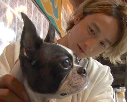 小関裕太、峰不二子と“もふもふデート”