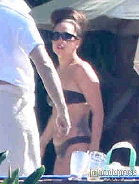 レディー・ガガ、ビキニボディは13キロ痩せ？