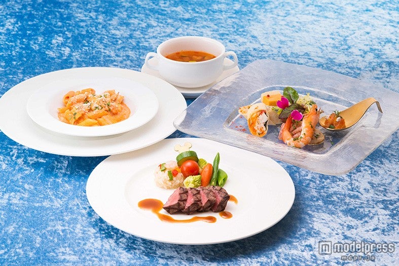 「オチェーアノ」サンドキャッスルコース（組み合わせのイメージ）／（C）Disney