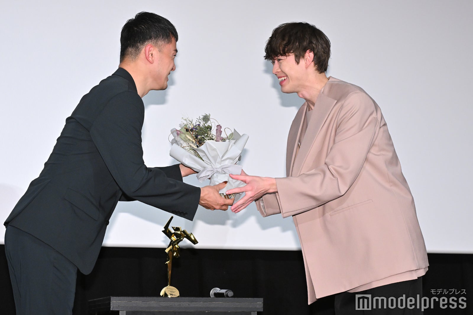 ドリアン・ロロブリジーダ、宮沢氷魚 （C）モデルプレス