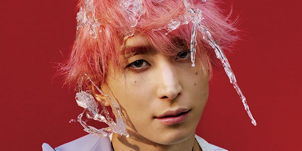 Snow Man佐久間大介、斬新過ぎるスタイルで“氷のプリンス”に 「NYLON