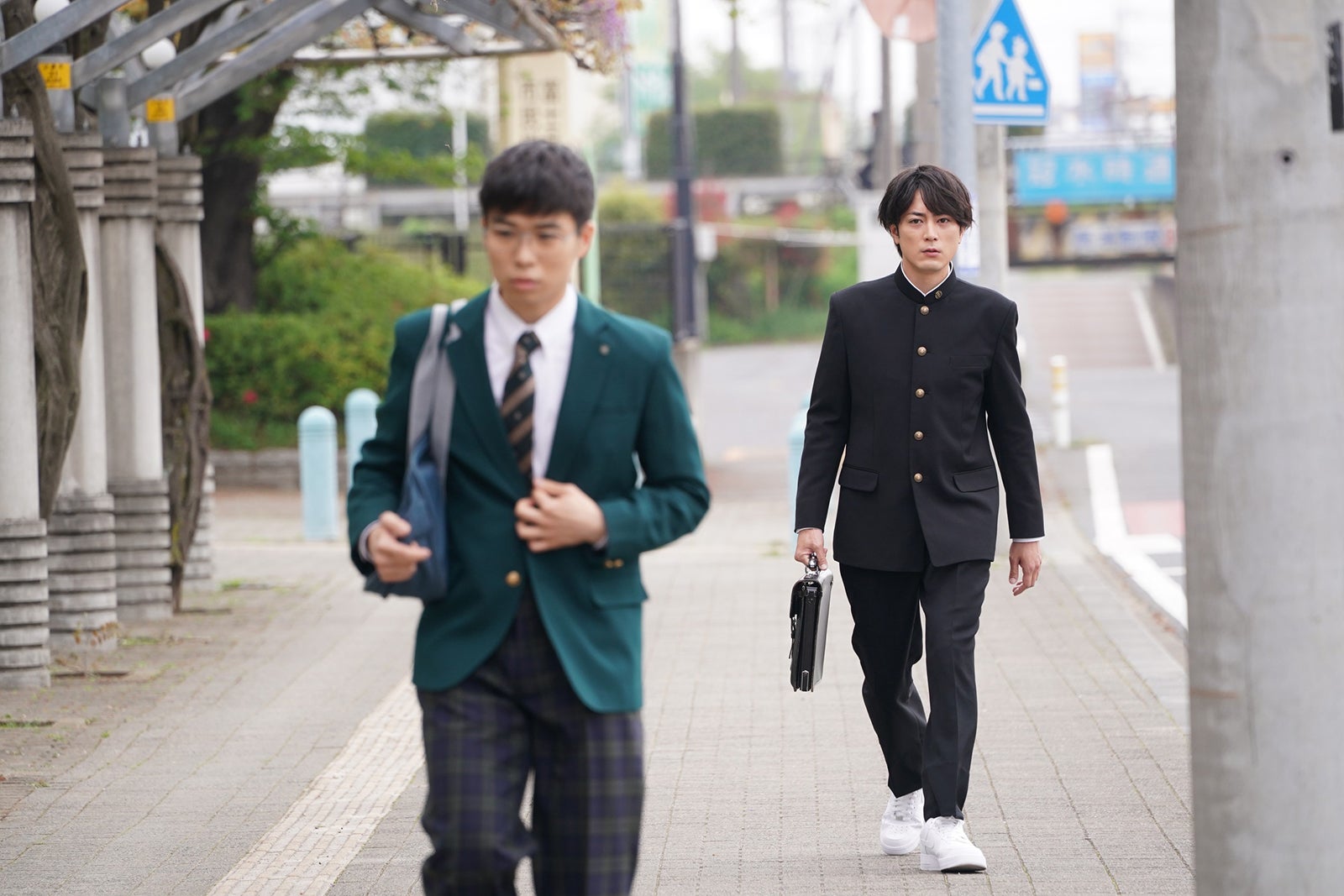 岩男海史、間宮祥太朗／「ナンバMG5」第4話より（C）フジテレビ