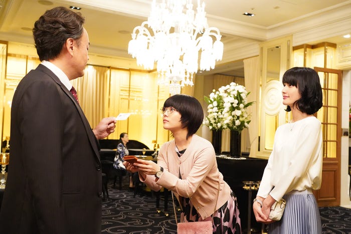 高畑充希、橋本愛/「同期のサクラ」第3話より(C)日本テレビ