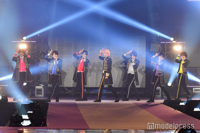 M!LK(C)モデルプレス