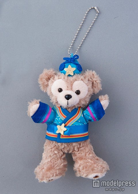 ぬいぐるみバッジ￥1800（C）Disney