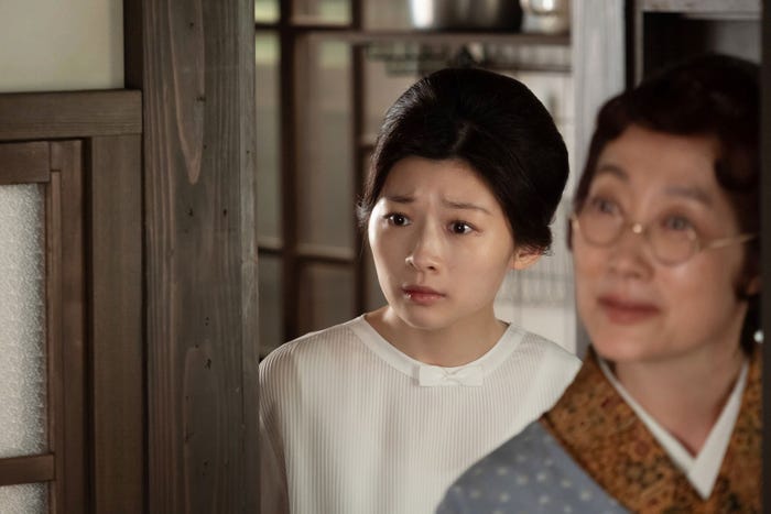 伊藤沙莉、余貴美子「虎に翼」第106話(C)NHK