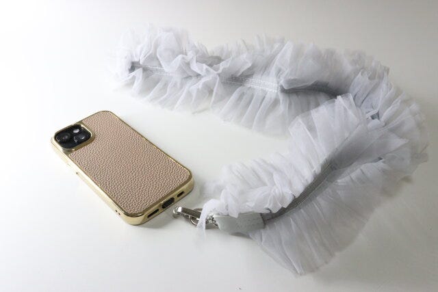 ダイソー ショルダーストラップ(チュール、シート付き) ダイソーの流行りのショルダーストラップ(チュール、シート付き)