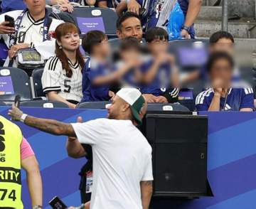 長友「W杯は青春だった」 今後は「ビジョンがない」 「最年長としても、ベテランとしても責任を感じる」