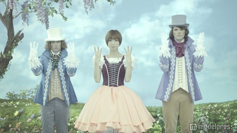 篠田麻里子（新CM「ヨド物置新型エスモ誕生！」篇）