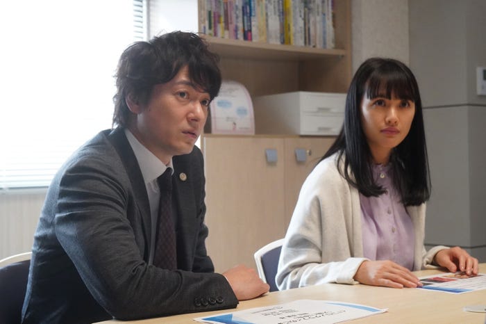 忍成修吾、臼田あさ美/「ラジエーションハウスⅡ~放射線科の診断レポート~」第4話より(C)フジテレビ