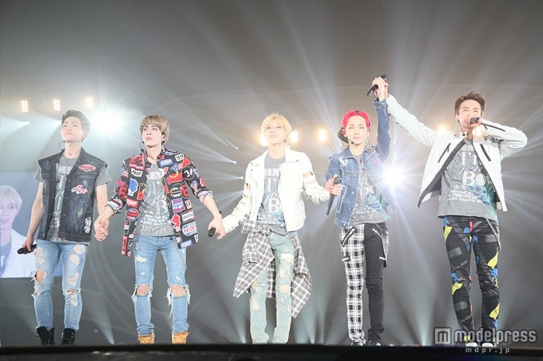 SHINee、4年間の集大成で号泣クライマックス 初の東京ドーム単独に10万 