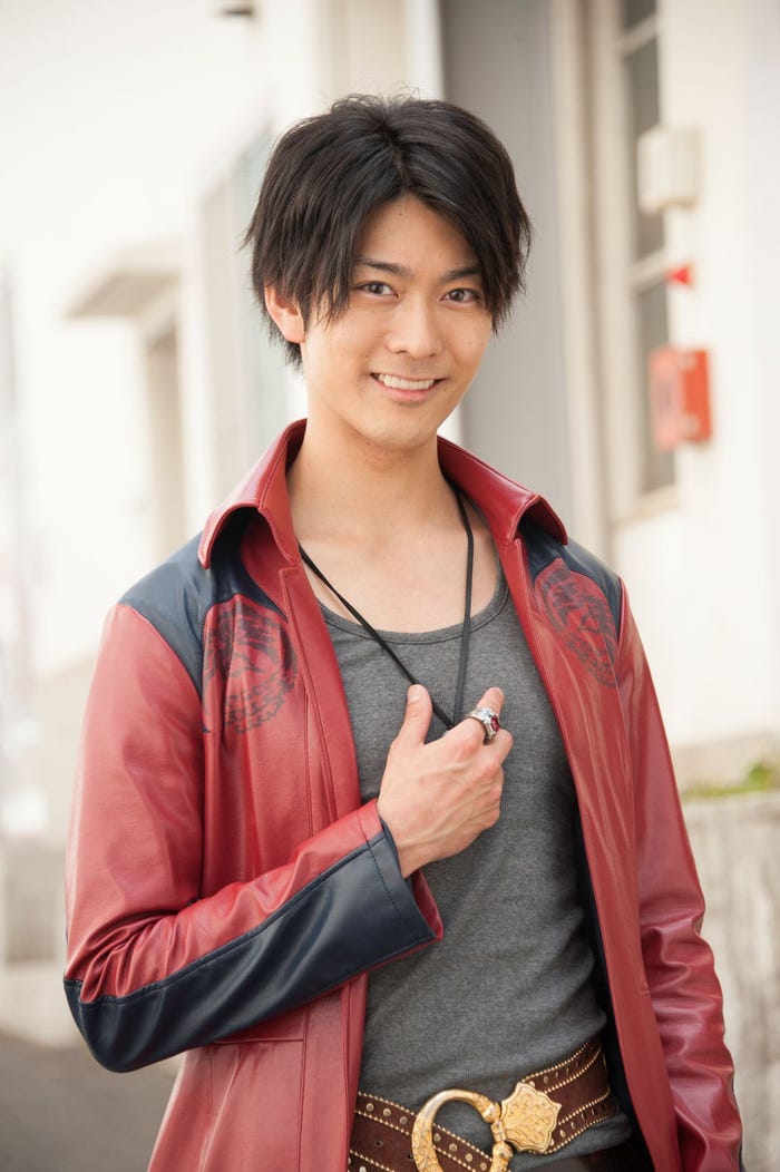 「宇宙戦隊キュウレンジャー」鳳ツルギ/ホウオウソルジャーの南圭介 (画像提供:テレビ朝日)