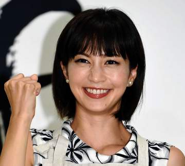 2児ママタレ44歳 前髪バッサリで激変、ショート髪に陣内ら「かわいい～！」→自ら「可愛いですね♥」自画自賛 夫はデザイナーの安田美沙子