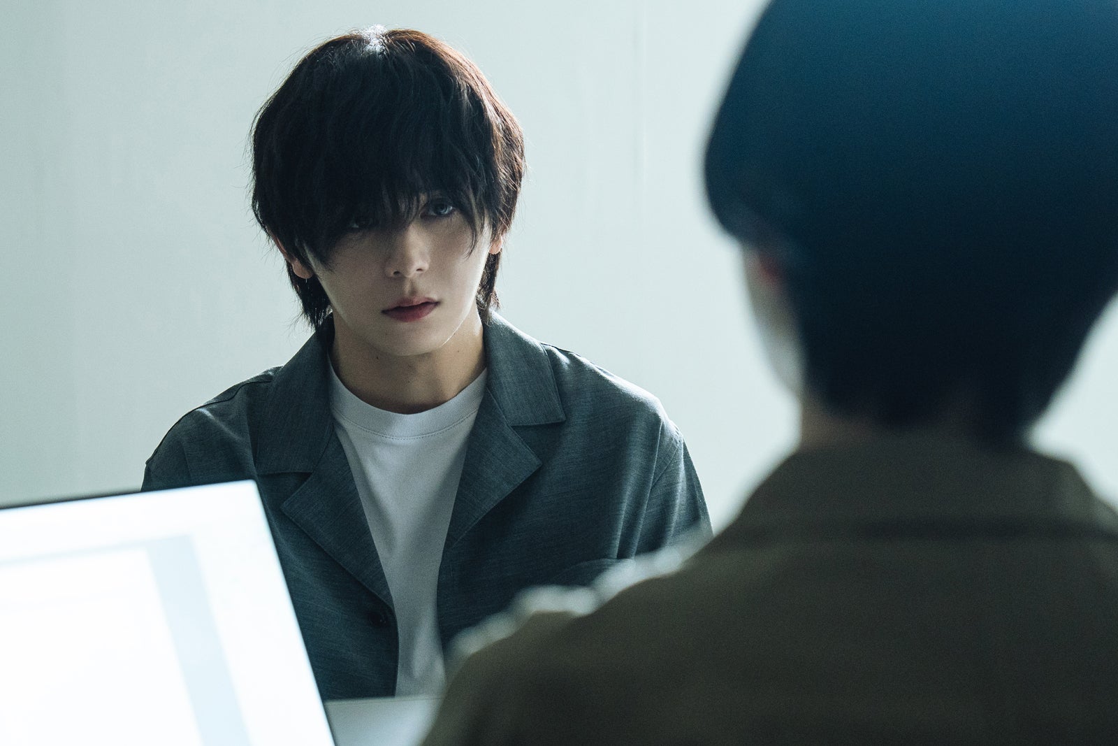 山田涼介、土居志央梨「一次元の挿し木」第4話（C）読売テレビ・日本テレビ