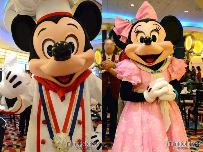 ディズニーアンバサダーホテル内レストラン「シェフ・ミッキー」ミッキーとミニー