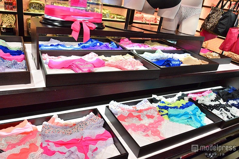 総レース生地の「CHEEKY！」