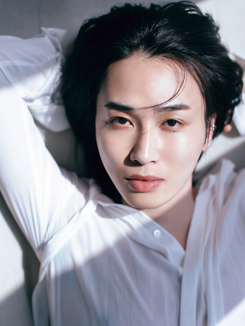 YouTuberカルマ、ツヤツヤ美肌で「CanCam」初登場 美の秘訣に迫る