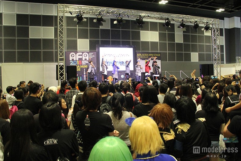 「Anime Festival Asia Singapore in 2015 （AFASG15）」にてジュノン・スーパーボーイ・アナザーズライブの様子
