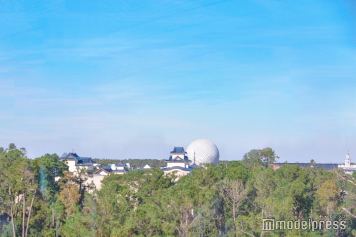 徐々に近づくエプコット。「スペースシップ・アース」が!(C)モデルプレス(C)Disney