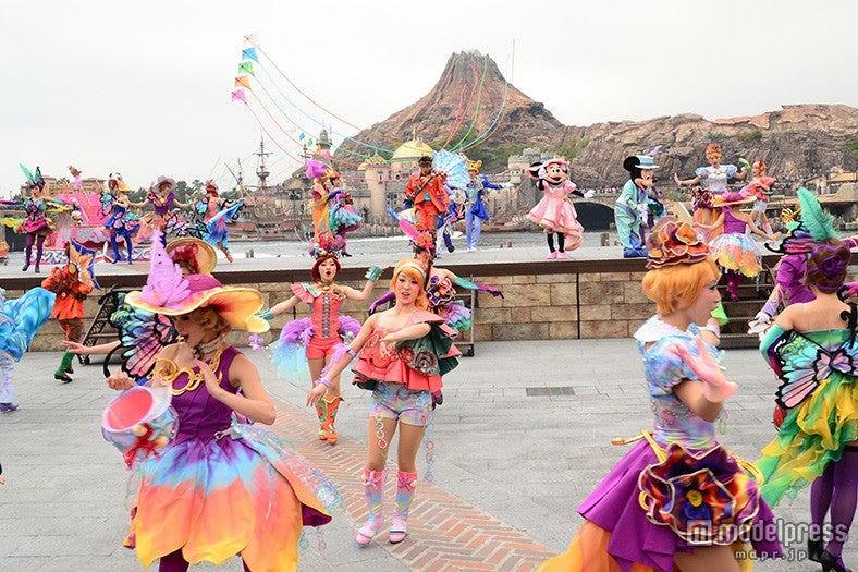 融合したファッションで改めてファッションショー