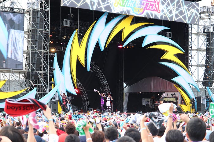 超特急「イナズマロックフェス2018」より(提供画像)