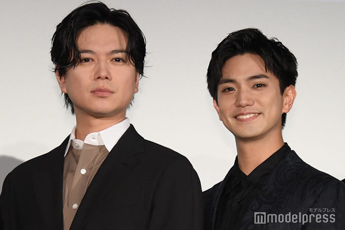 「MIRRORLIAR FILMS Season7」完成披露舞台挨拶に出席した加藤シゲアキ、正門良規(C)モデルプレス