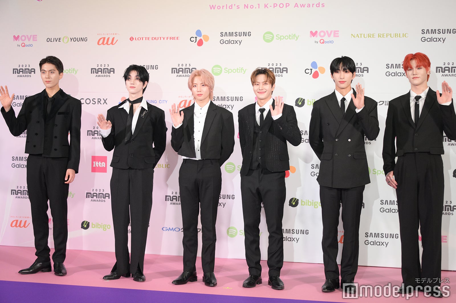 JUST B（左から）サンウ、ゴヌ、JM、イム・ジミン、ベイン（C）モデルプレス