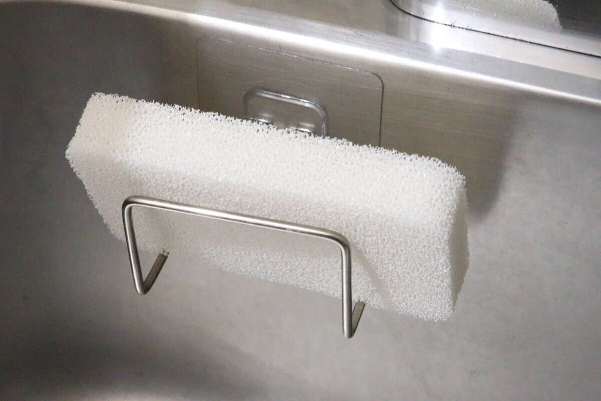 粘着式ステンレススポンジホルダー　使用例